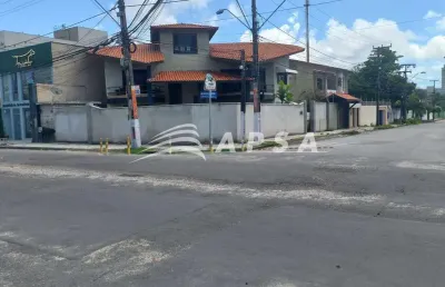 Amplo imóvel comercial para aluguel, 92,90m², localizado em esquina estratégica com a av. edilson br