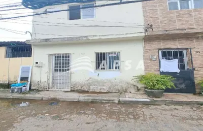 Excelente casa contendo 2  quartos, 1banheiro social, duplex,  52 metros quadrados, localizada no co