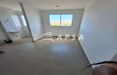 Apartamento com 43m²  sala, 2 quartos, 1 banheiro, cozinha, corredor  condomínio • garagens com até