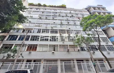 Ótimo apartamento, 35 m2 ,de fundos, silencioso, claro, arejado, muito bem dividido; composto por sa