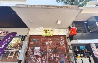 Otima loja de 48 m², sendo loja com banheiro, lavabo e pequeno jirau/ estoque. alugando seu imóvel c