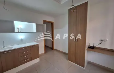 Descubra o charme de viver em um loft moderno no coração do centro do rio, em primeira locação, pron