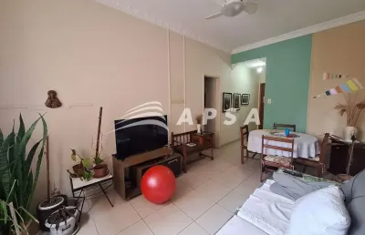 Encante-se com este acolhedor apartamento de 2 quartos, com a possibilidade de ser alugado totalment