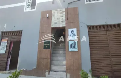 Loja comercial muito bem estruturada, sem nenhum tipo de obra para fazer. sala no 1º piso com banhei