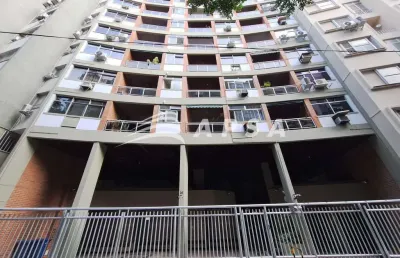 Apartamento 67 m² com varanda e lazer: sala ampla com varanda, 1 quarto + lavabo e banheiro social,
