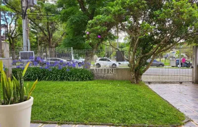 Casa terrea em frente a praça 29 de março com 4 dormitórios à venda, 230 m² por r$ 2.150.000  bigorrilho  mercês - curitiba/pr