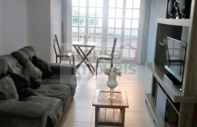 Apartamento , 02 dormitórios , suíte , sacada,  01 vaga  !