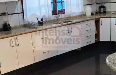 Sobrado à venda no bairro esplanada independência - taubaté/sp