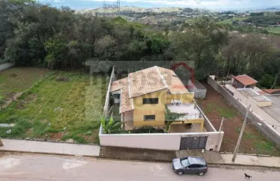 Chácara / sítio com 3 quartos à venda na Rua Horácio Botossi, 220, Barreiro, Taubaté