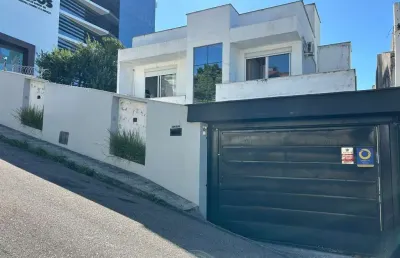 Casa com 4 quartos à venda na rua visconde de cairú, 411, estreito, florianópolis por r$ 3.000.000