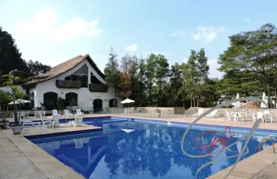 Casa a venda no condomínio forest hills , jandira-sp.