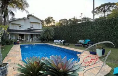 Linda casa integrada 80% mobiliada em cotia/sp com 4 suítes, piscina e 5 vagas de garagem, ótimo acabamento. excelente localização com linda vista.