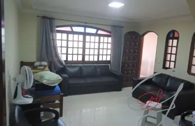 Casa próximo av sarah veloso, 2 dormitórios, sala, cozinha, 2 banheiros, 2 vagas, sacada, área de serviço, com tudo por perto.