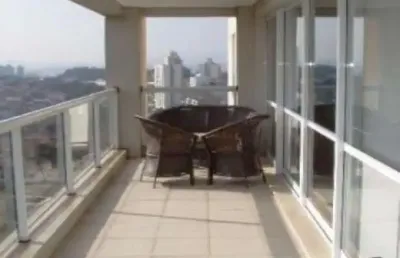 Apartamento de 187 m² com 3 suítes e 3 vagas na vila são francisco.