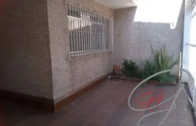 Casa à venda no km 18 em osasco, com 3 quartos e vaga para 3 carros.