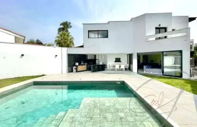 Casa residencial para venda são paulo ii, granja viana, cotia sp 6 dormitórios sendo 6 suítes, 3 salas, 8 banheiros, 6 vagas 578,57 m² construída, 528,55 m² terreno