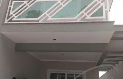 Excelente casa à venda em osasco-sp, bairro umuarama: 3 quartos, 2 suítes, 3 salas, 4 banheiros, 4 vagas, 135m²!
