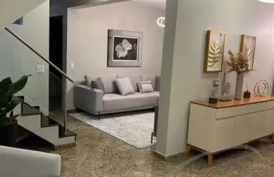 Imperdível residência à venda no centro de osasco-sp: 4 quartos, 1 suíte, 3 salas, 5 banheiros, 4 vagas e 354m²!