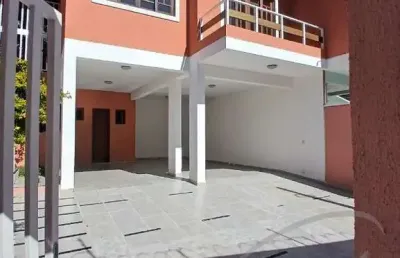 Casa de alto padrão com 3 suítes e 6 vagas na vila são francisco, são paulo-sp!