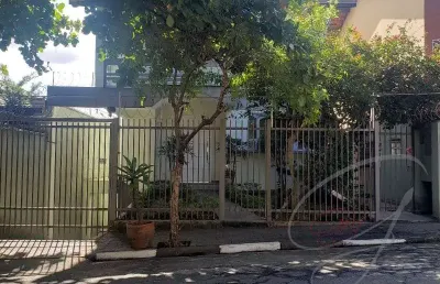 Sobrado a venda com 4 dormitorios, 5 vagas, portão automatico, 5 banheiros. bairro adalgisa. escritorio.