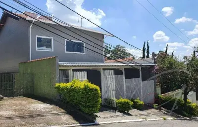 Casa residencial para venda e locação granja viana, cotia 3 dormitórios sendo 3 suítes, 3 salas, 5 banheiros, 4 vagas 320,00 m² construída, 360,00 m² terreno
