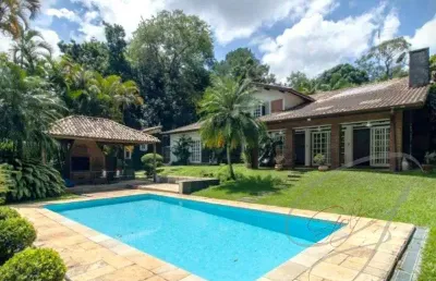 Casa residencial para venda granja viana, cotia 3 dormitórios sendo 3 suítes, 3 salas, 4 banheiros, 8 vagas 456,60 m² construída, 2.065,90 m² terreno