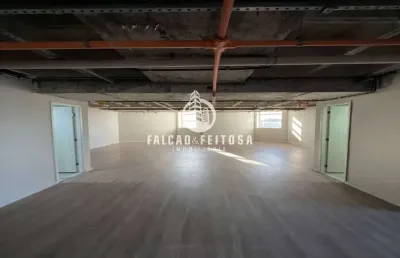 Sala comercial para alugar na Rua Alceu Amoroso Lima, 172, Caminho das Árvores, Salvador