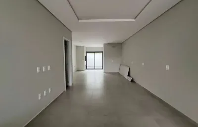 Casa geminada com 1 suíte + 2 quartos, bairro czerniewicz