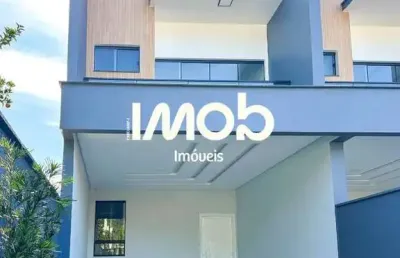 Casa geminada com 1 suíte + 2 quartos, ilha da figueira
