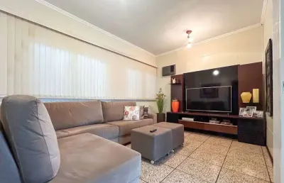 Casa com 1 suíte + 2 quartos, centro de jaraguá do sul