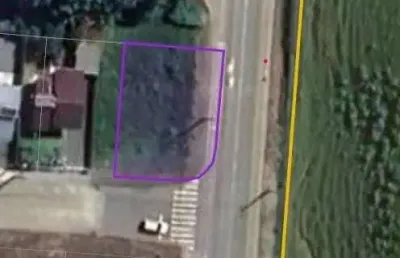 Terreno de esquina com 388,90 m² de área total, três rios do sul