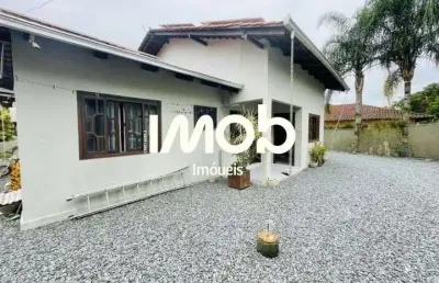 Casa com 1 suíte + 2 quartos, nereu ramos - jaraguá do sul