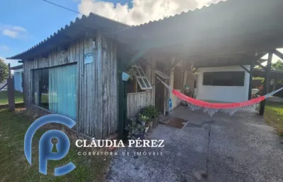 Casa com 2 quartos à venda na Rua Callil Miguel Allen, 325, Centro, Balneário Pinhal