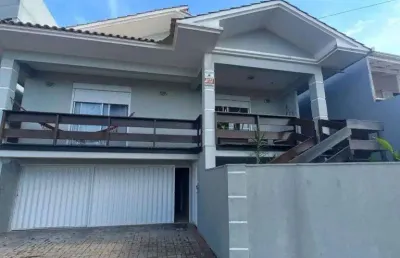 Casa com 4 suítes e vista para o mar no centro do bairro itajuba – barra velha