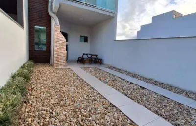 Sobrado com 2 suítes a 700 metros da praia – venda em balneário piçarras