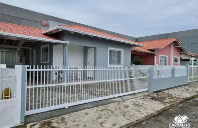 Casa com 3 quartos em condomínio fechado – bairro armação, penha/sc