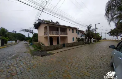 Sobrado exclusivo a 50 metros da praia da bacia da vovó – penha/sc