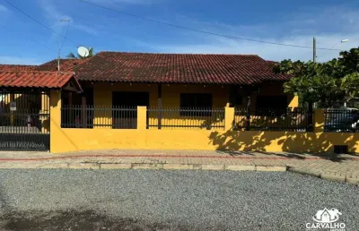 Casa com 3 quartos e amplo terreno – 300 metros do mar em barra velha
