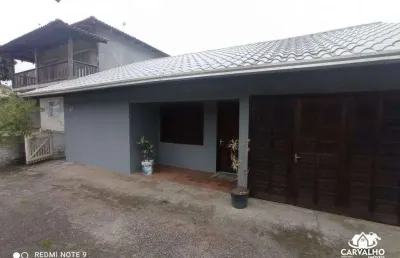 Casa com 3 dormitórios e 2 vagas cobertas – venda no bairro itajuba, barra velha