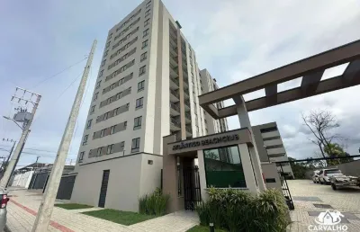 Apartamento semi-mobiliado com 2 dormitórios vista mar no centro de balneário piçarras