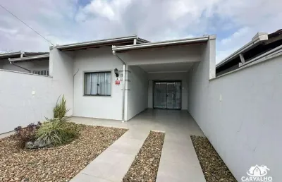 Casa mobiliada com 3 dormitórios, área de festas e piscina no bairro itajuba em barra velha