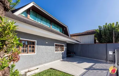 Casa para venda possui 330 metros quadrados com 4 quartos em uberaba - curitiba - pr