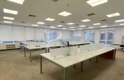 Conjunto comercial semi mobiliado, 226 m2, copa, 3 banheiros, 7 vagas, para locação, vila olímpia.