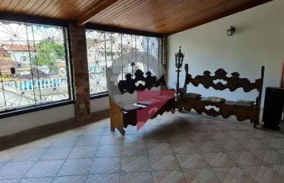 Casa com 3 quartos à venda no centro, taubaté  por r$ 1.000.000