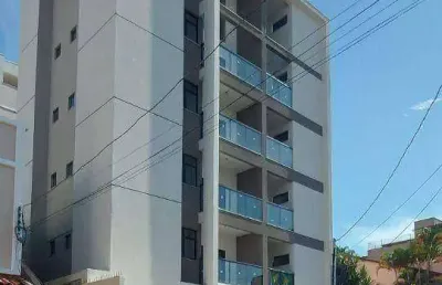 Apartamentos 2 quartos com suíte, varanda e garagem. localização privilegiada no paineiras.