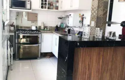 Casa 3 quartos com espaço gourmet, quintal e garagem em localização privilegiada no bairro santa helena.