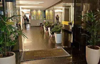 Sala comercial com sala de espera em localização privilegiada no centro de juiz de fora.