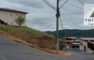 Terreno de esquina em excelente localização no bairro nova era. oportunidade!