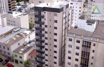 Apartamento 2 quartos com suíte, vaga numerada, elevador, gás encanado. localização privilegiada na rua floriano peixoto, centro. oportunidade!