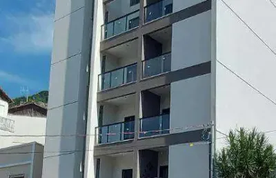 Studio duplex, suíte, varanda com pé direito duplo, 1 vaga. localização privilegiada na rua olegário maciel no paineiras.